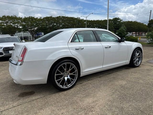 Used 2011 Chrysler 300 C RWD image 5