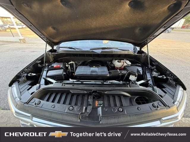Used 2025 Chevrolet Silverado 1500 LTZ AWD/4WD image 38