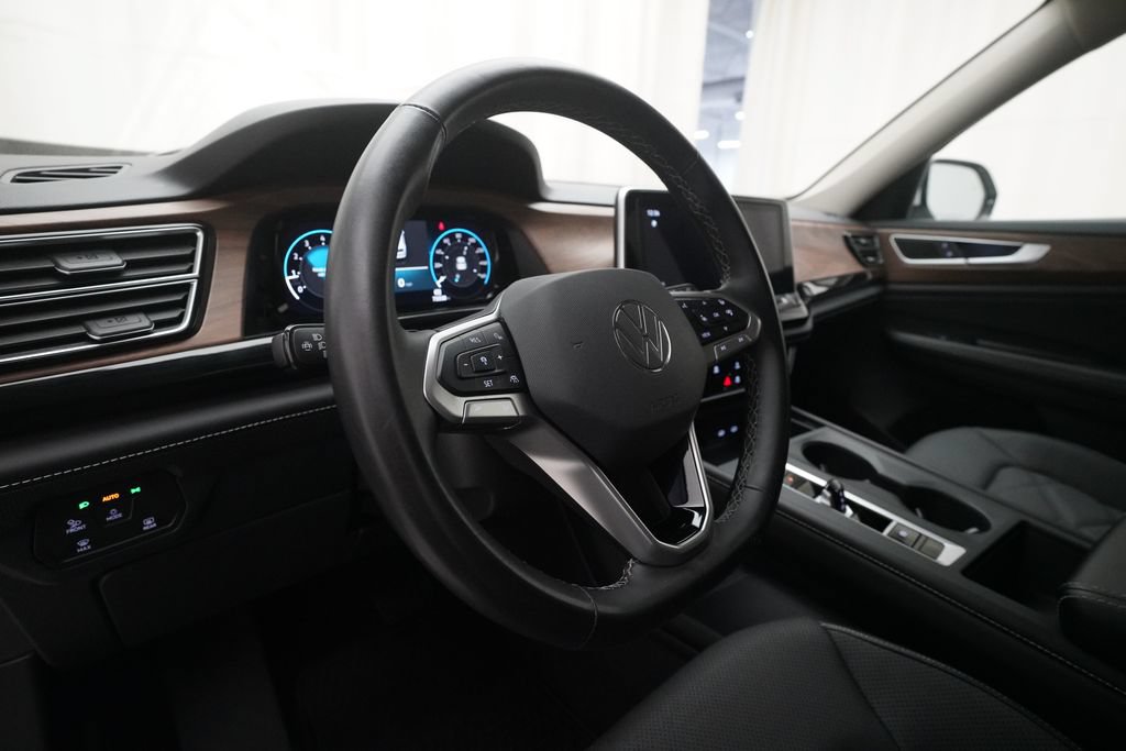Used 2024 Volkswagen Atlas SE AWD/4WD image 8