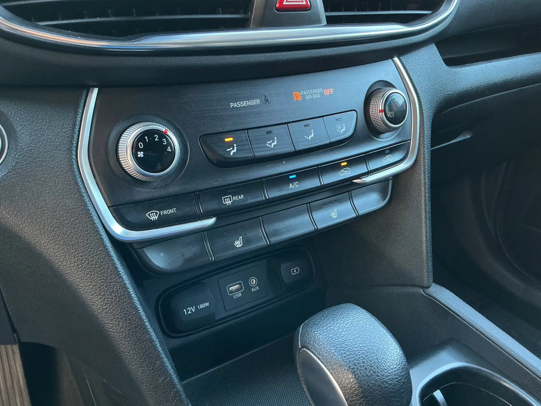 Used 2019 Hyundai Santa Fe SEL FWD image 21