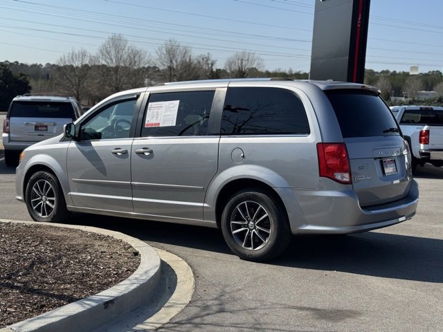 Used 2017 Dodge Grand Caravan SXT image 8