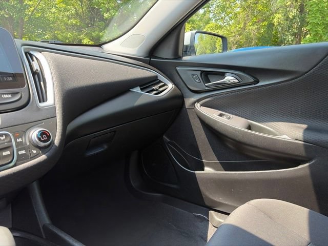 Used 2024 Chevrolet Malibu LT FWD image 16