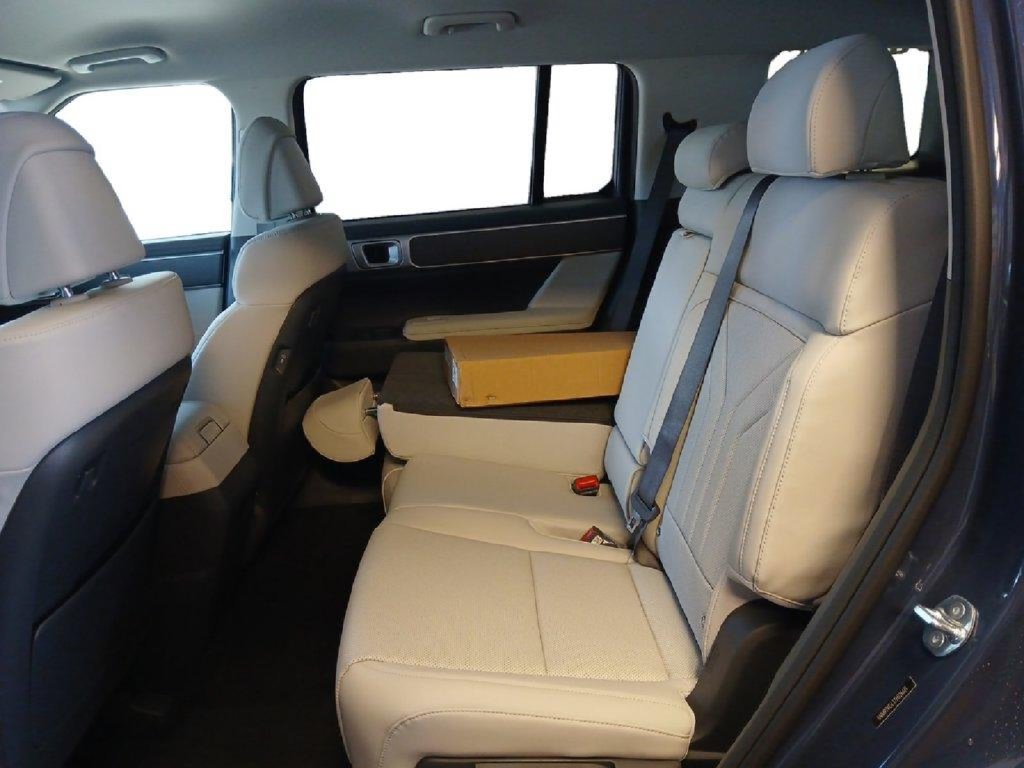 New 2026 Hyundai Santa Fe SEL FWD image 13
