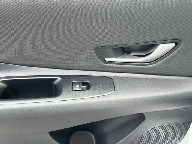 Used 2026 Hyundai Elantra Limited FWD image 23
