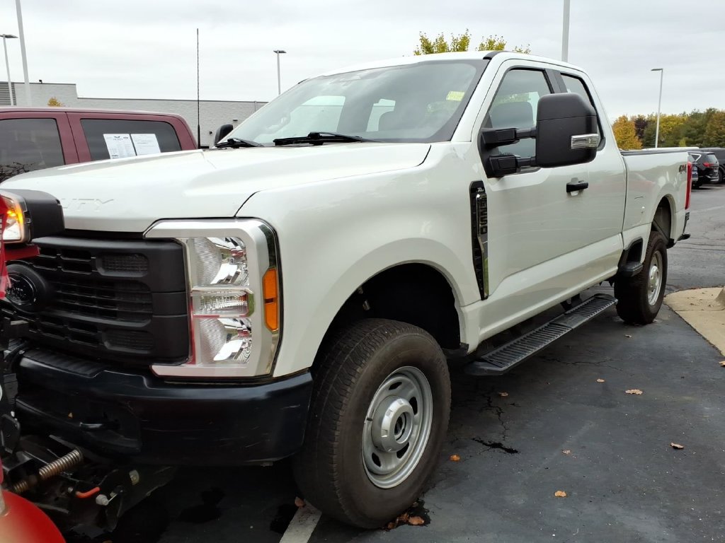 Used 2023 Ford F250 XL w/ Snow Plow Prep Package AWD/4WD image 2