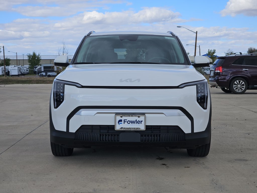 New 2027 Kia EV3 Wind AWD/4WD image 3