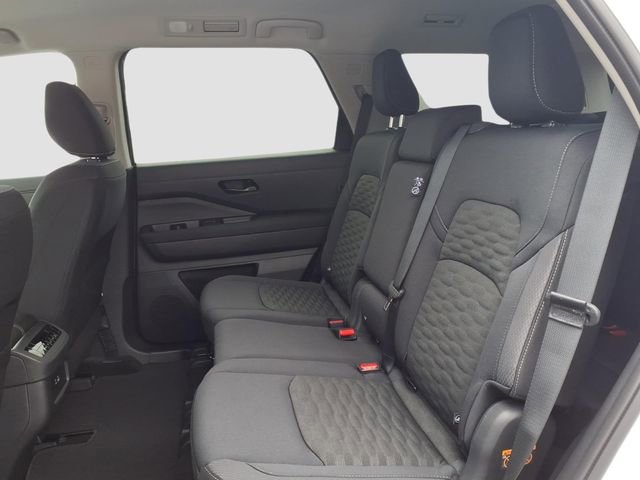 Used 2025 Nissan Pathfinder SV w/ Black Appearance Package image 10