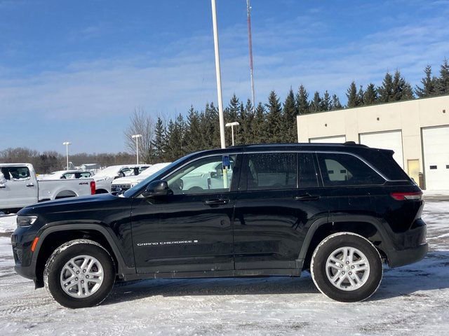 Used 2022 Jeep Grand Cherokee Laredo w/ Luxury Tech Group I image 22