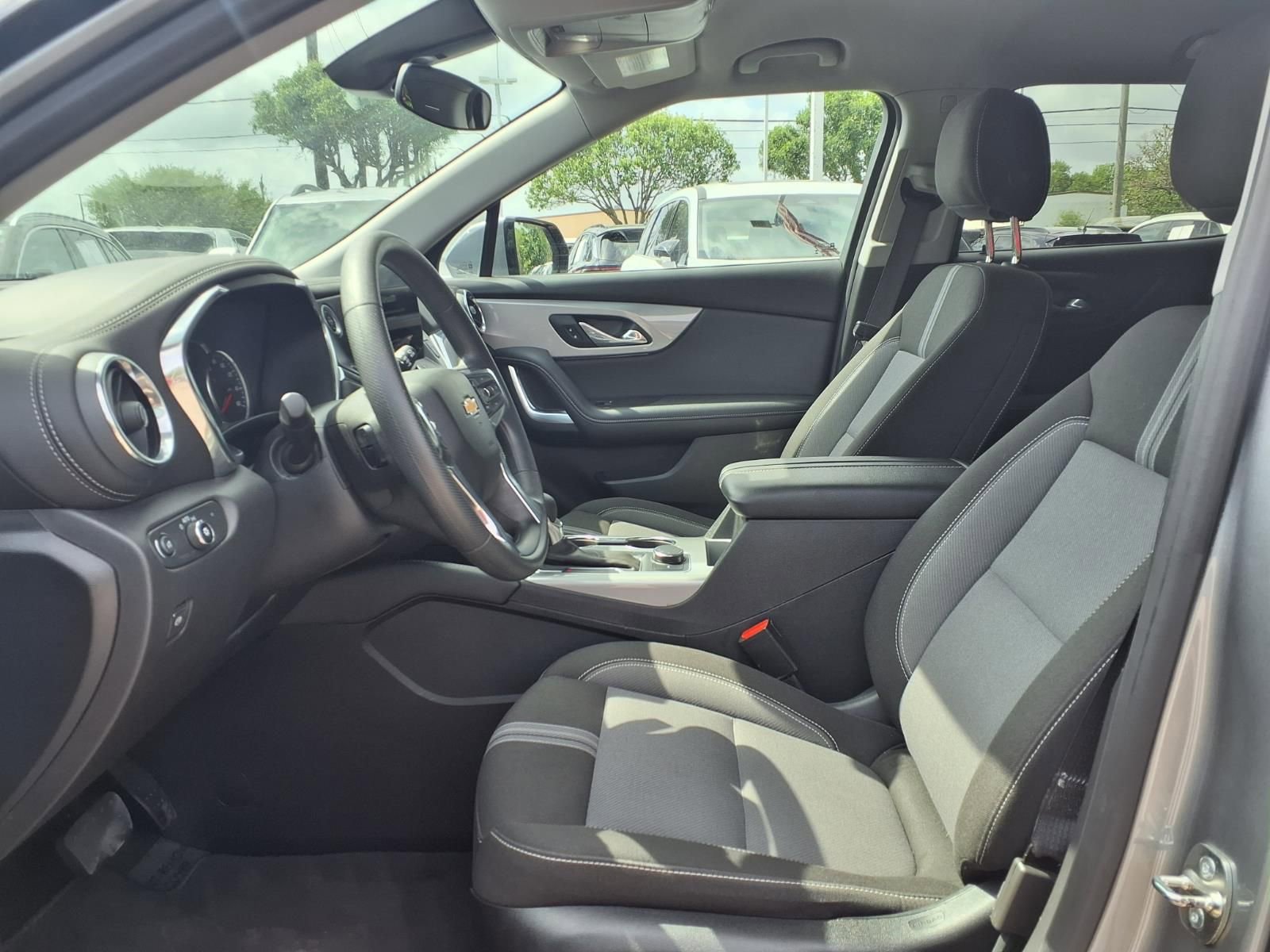 Used 2025 Chevrolet Blazer LT FWD image 17