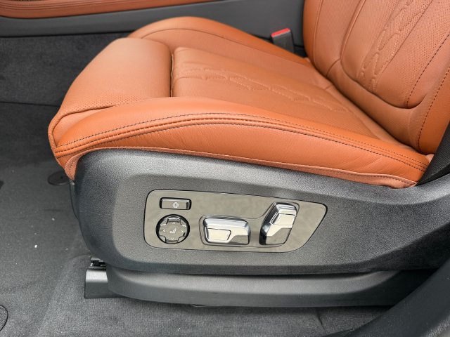 New 2027 BMW X7 M60i AWD/4WD image 26