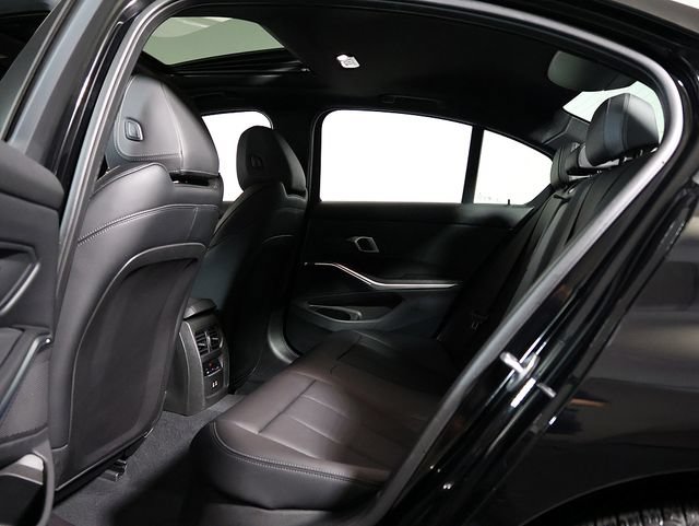 Used 2026 BMW 330i xDrive Sedan AWD/4WD image 14