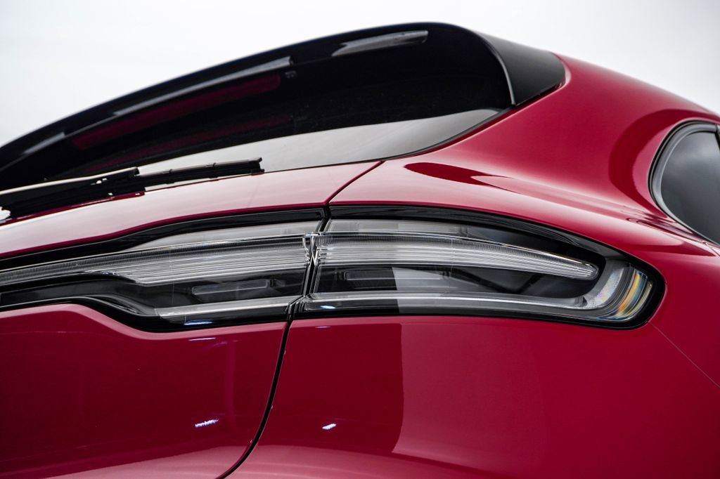 New 2026 Porsche Macan GTS AWD/4WD image 11