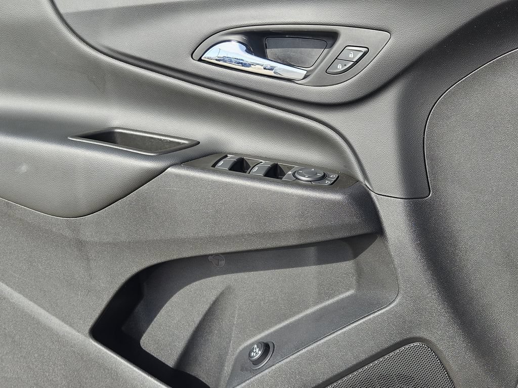 Used 2023 Chevrolet Equinox LT FWD image 24