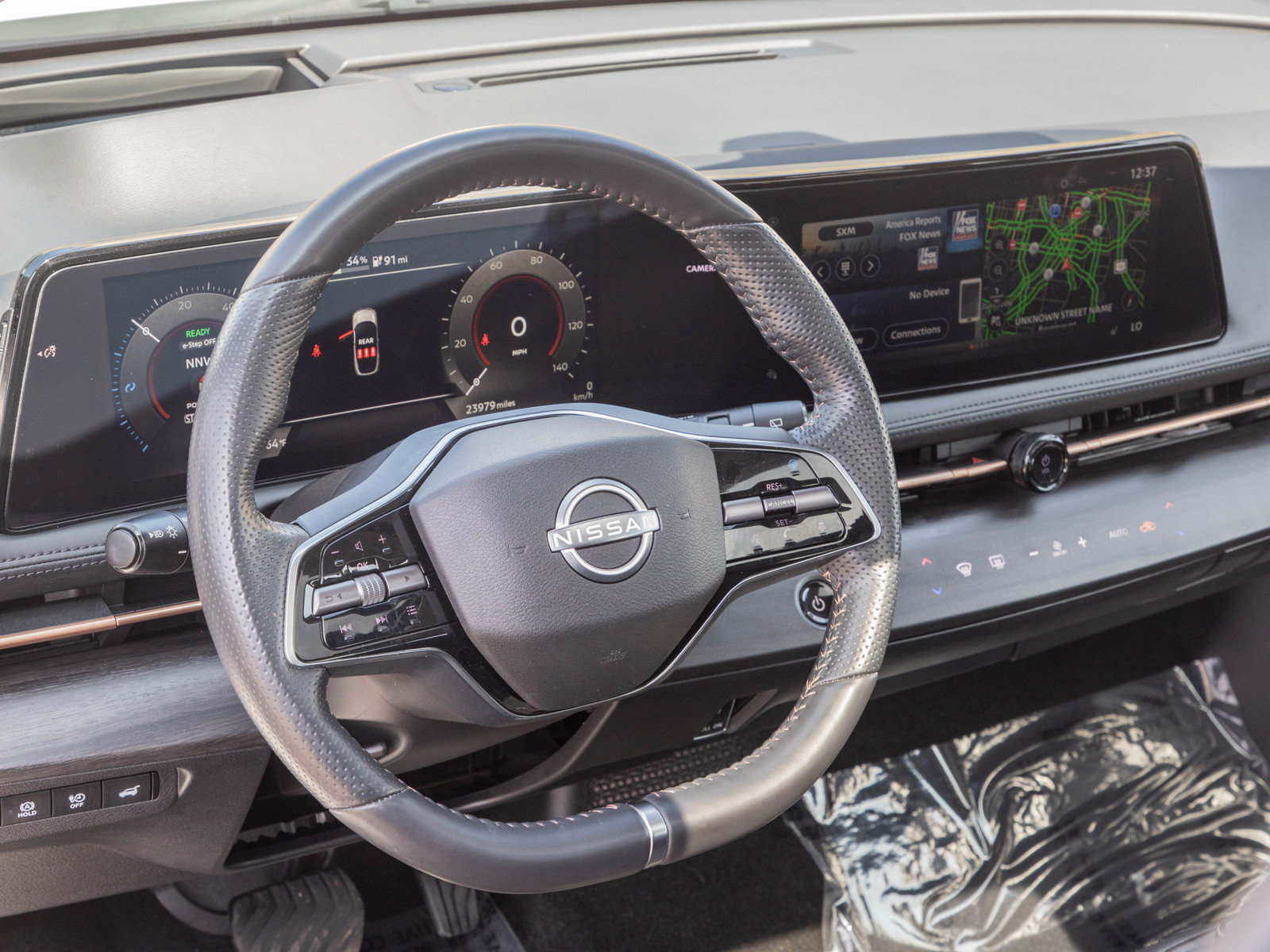 Used 2024 Nissan Ariya AWD image 21