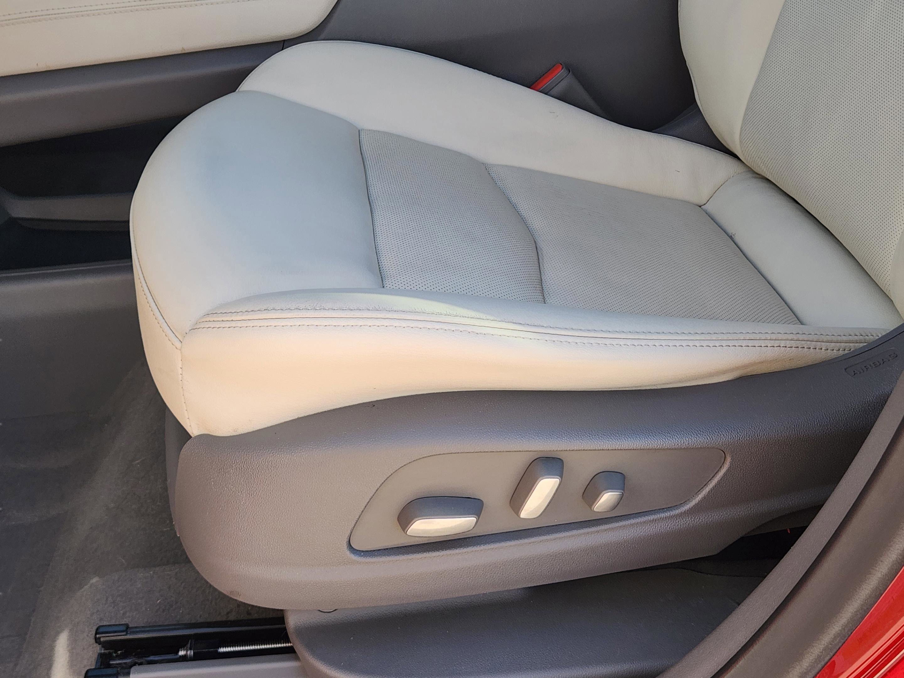 Used 2022 Cadillac XT6 Premium Luxury w/ Technology Package image 31