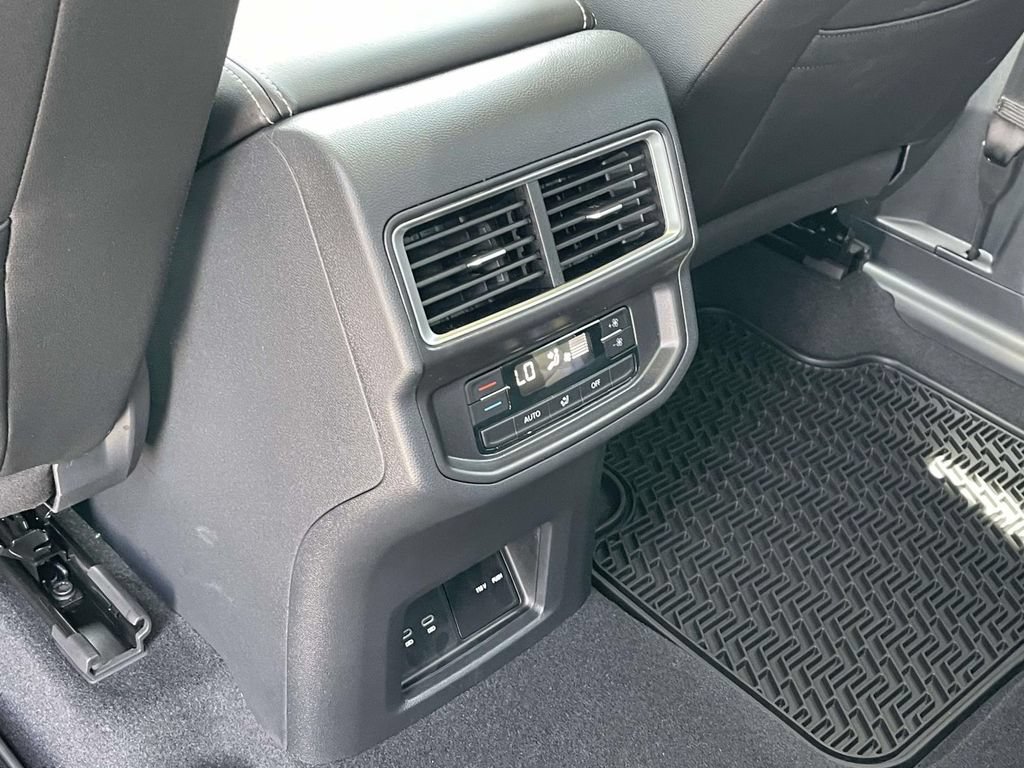 New 2026 Volkswagen Atlas SE FWD image 12