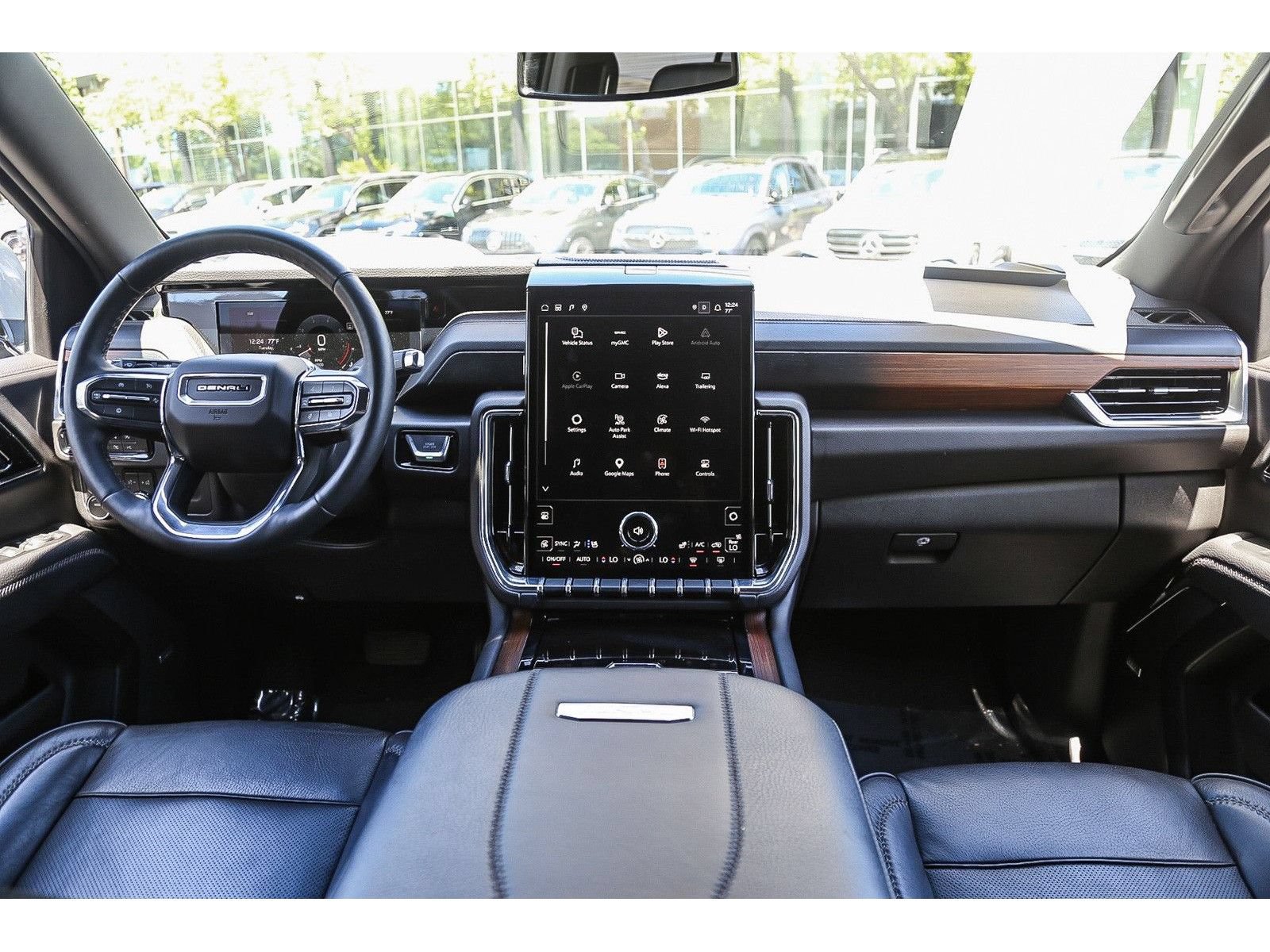 Used 2025 GMC Yukon XL Denali AWD/4WD image 10