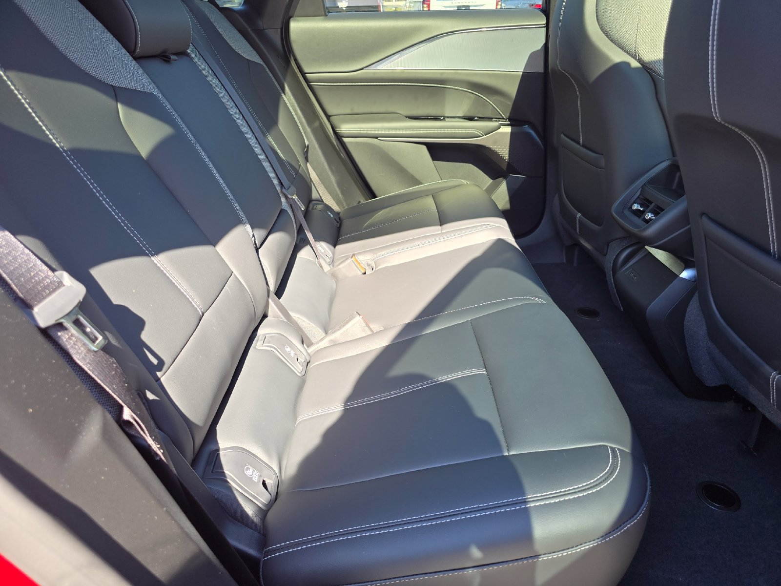 Used 2024 Cadillac Lyriq Tech AWD/4WD image 23