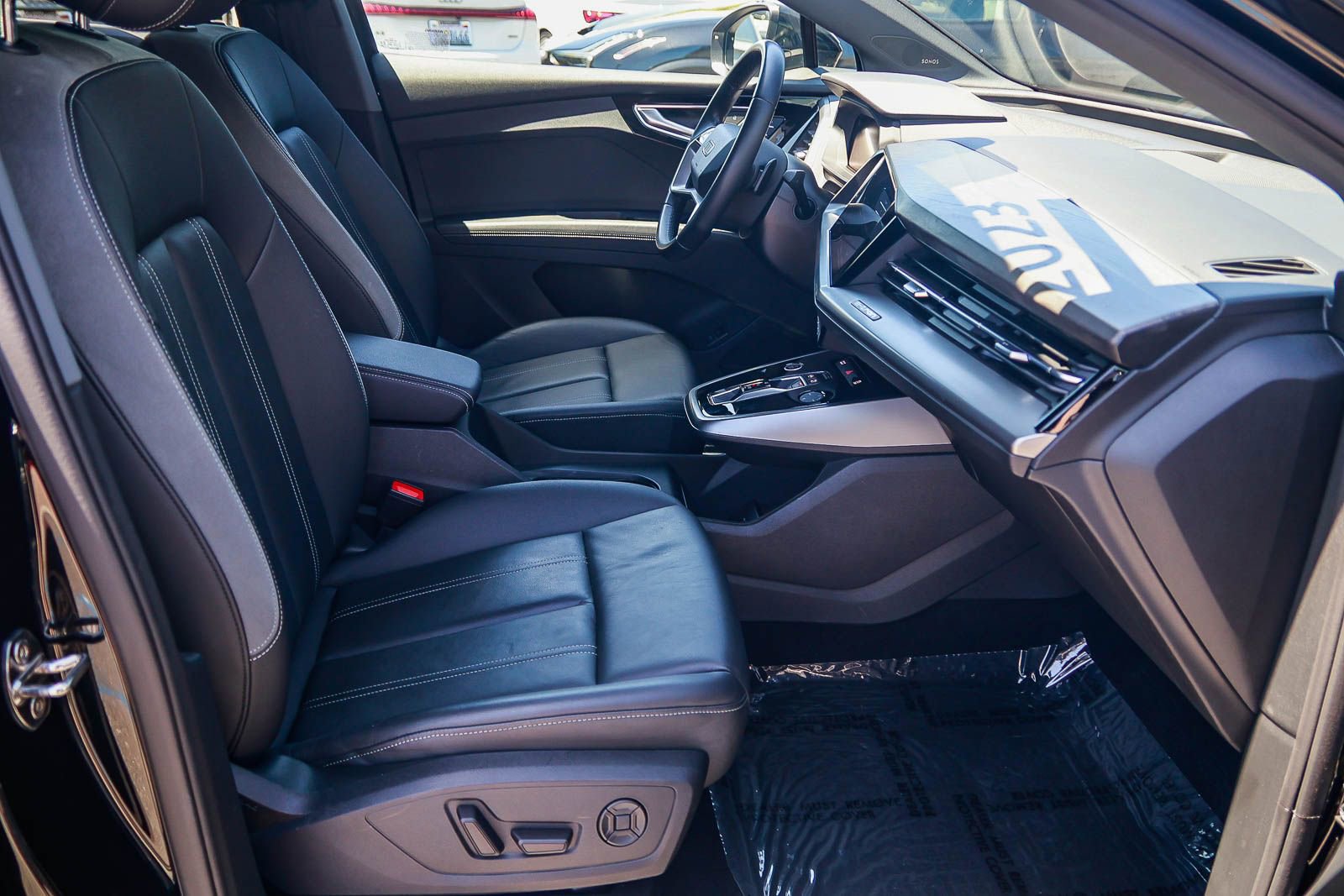 Certified 2023 Audi Q4 e-tron Premium Plus w/ Premium Plus RWD image 18