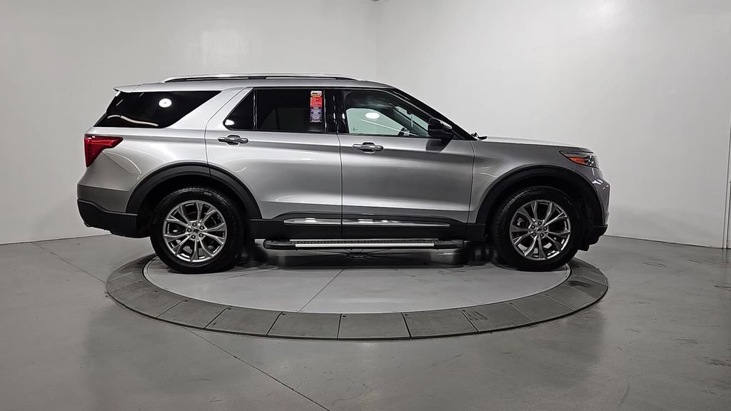 Used 2021 Ford Explorer Limited w/ Equipment Group 301A AWD/4WD image 7
