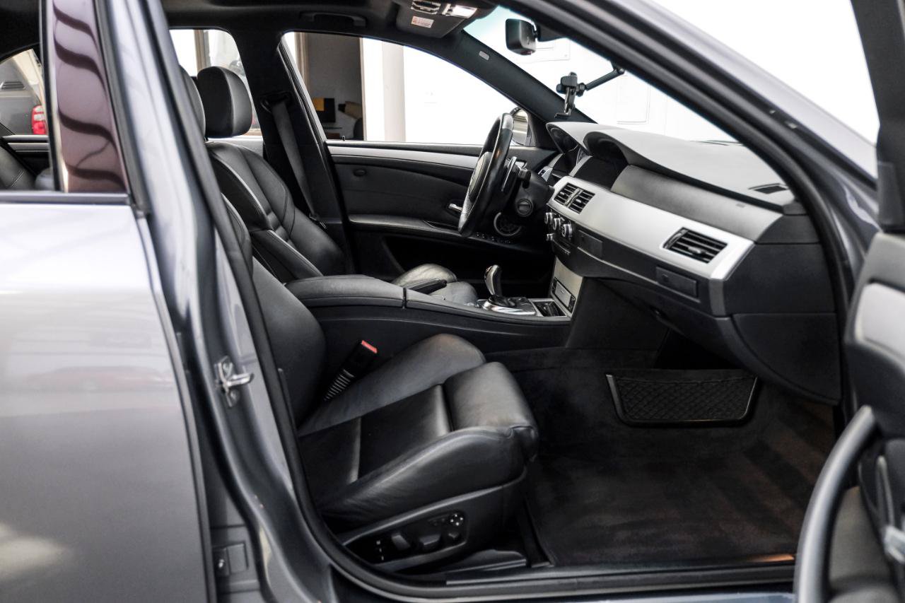 Used 2010 BMW M5 RWD image 29