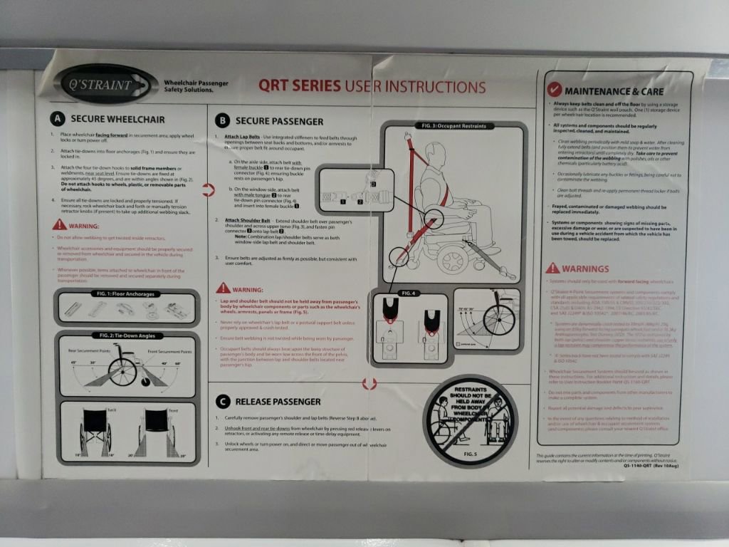 Used 2015 Chevrolet Express 4500 w/ Shuttle Bus Package RWD image 20