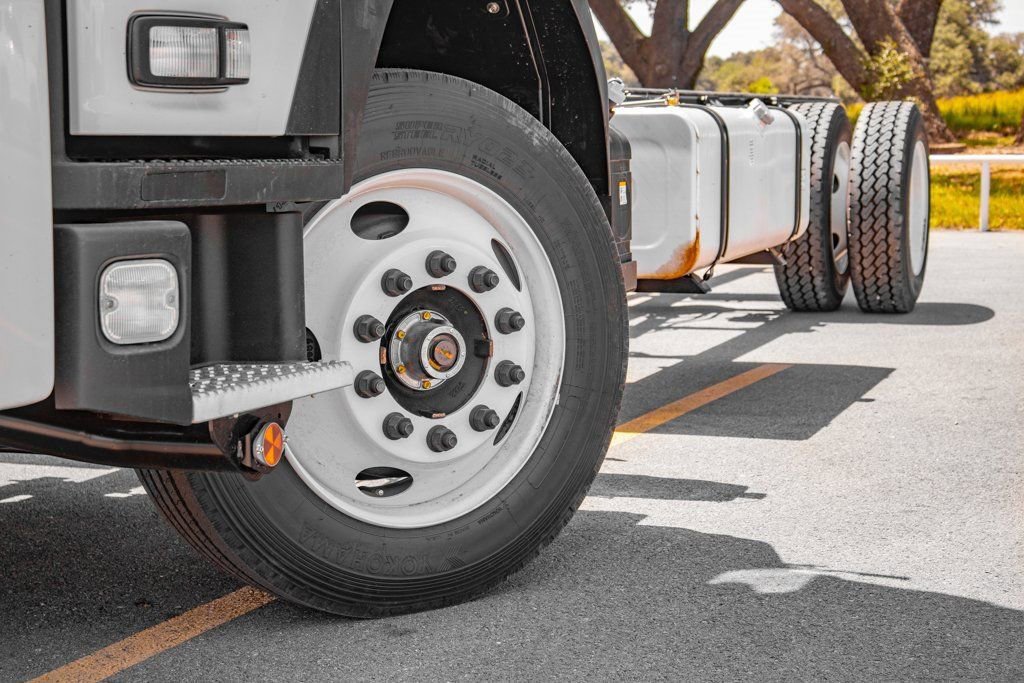 New 2024 Chevrolet Low Cab Forward 6500XD RWD image 4