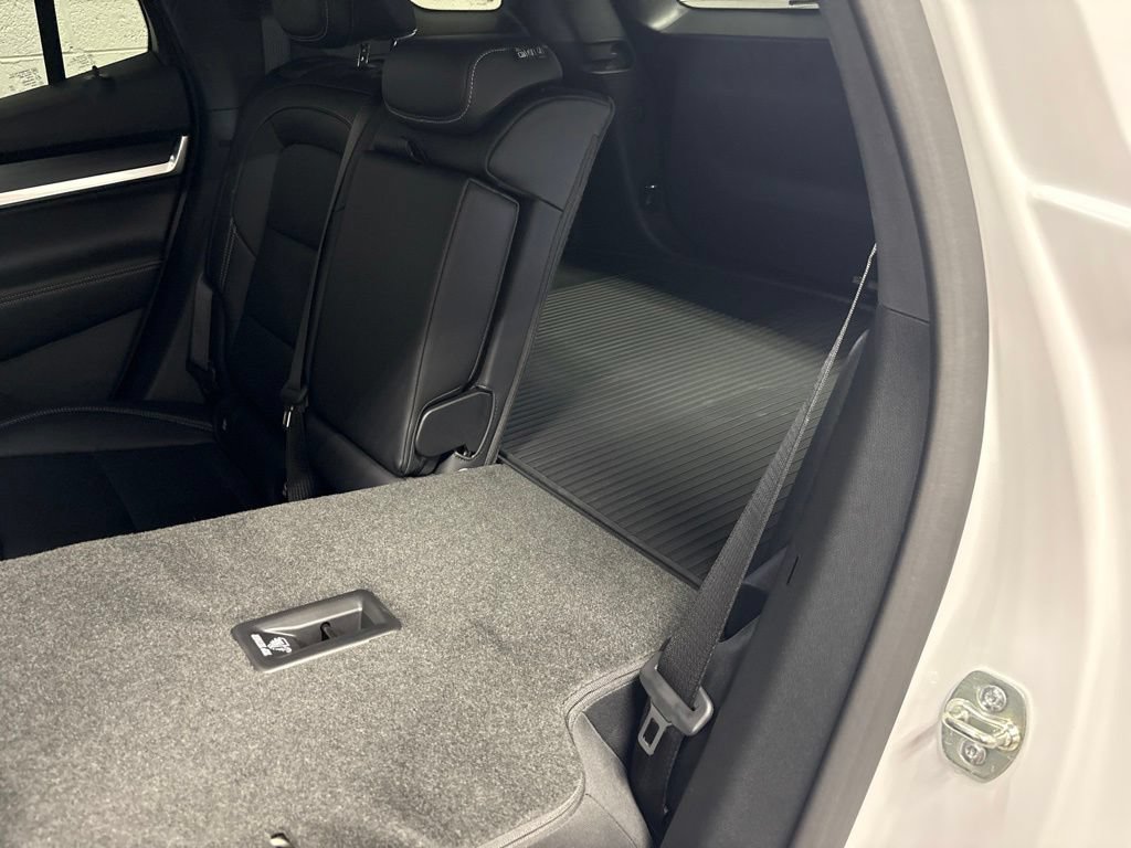 New 2027 GMC Terrain Elevation w/ Elevation Premium Package AWD/4WD image 22