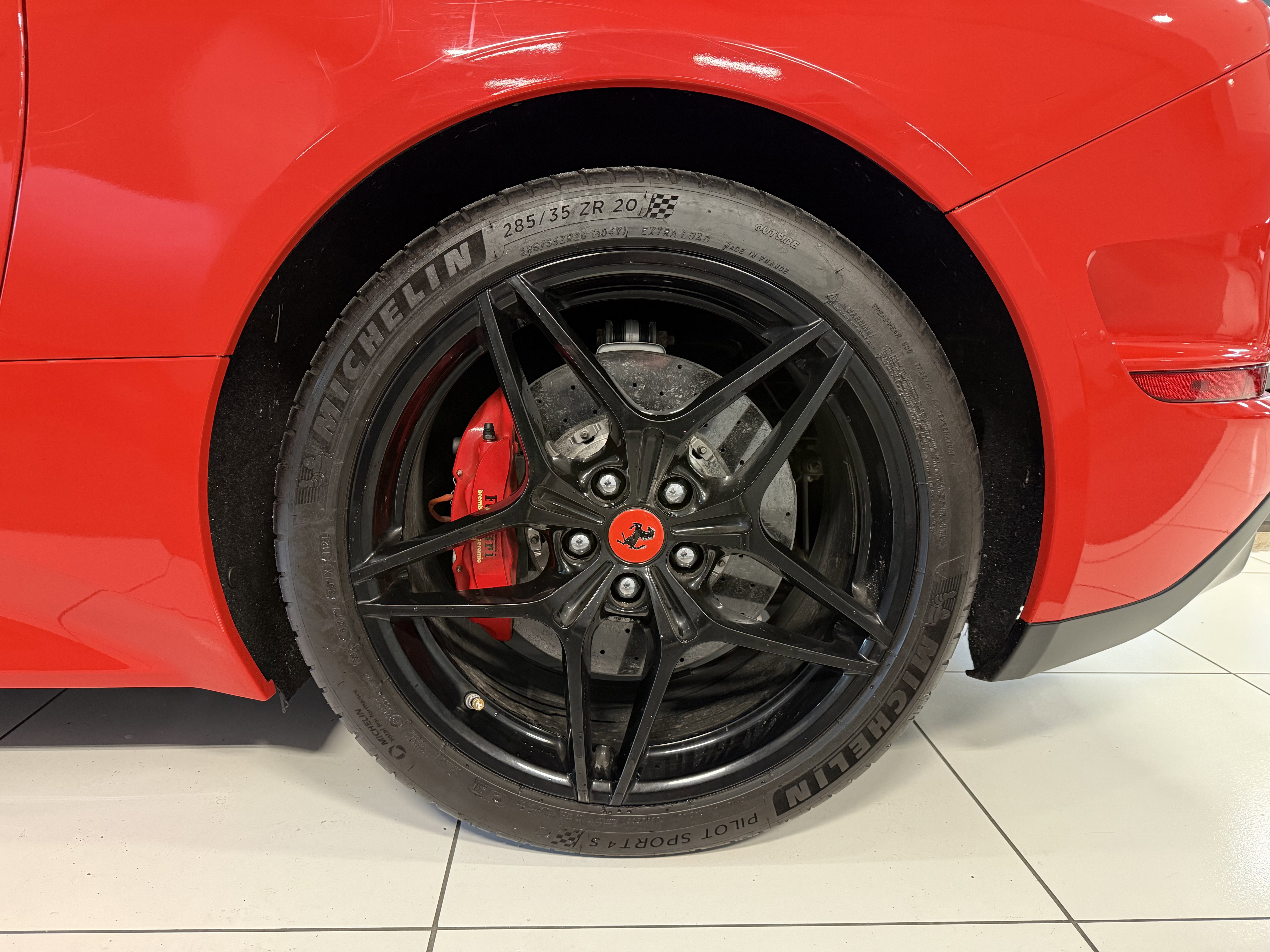 Used 2016 Ferrari California T image 18