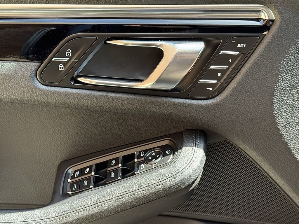 New 2025 Porsche Macan S image 17