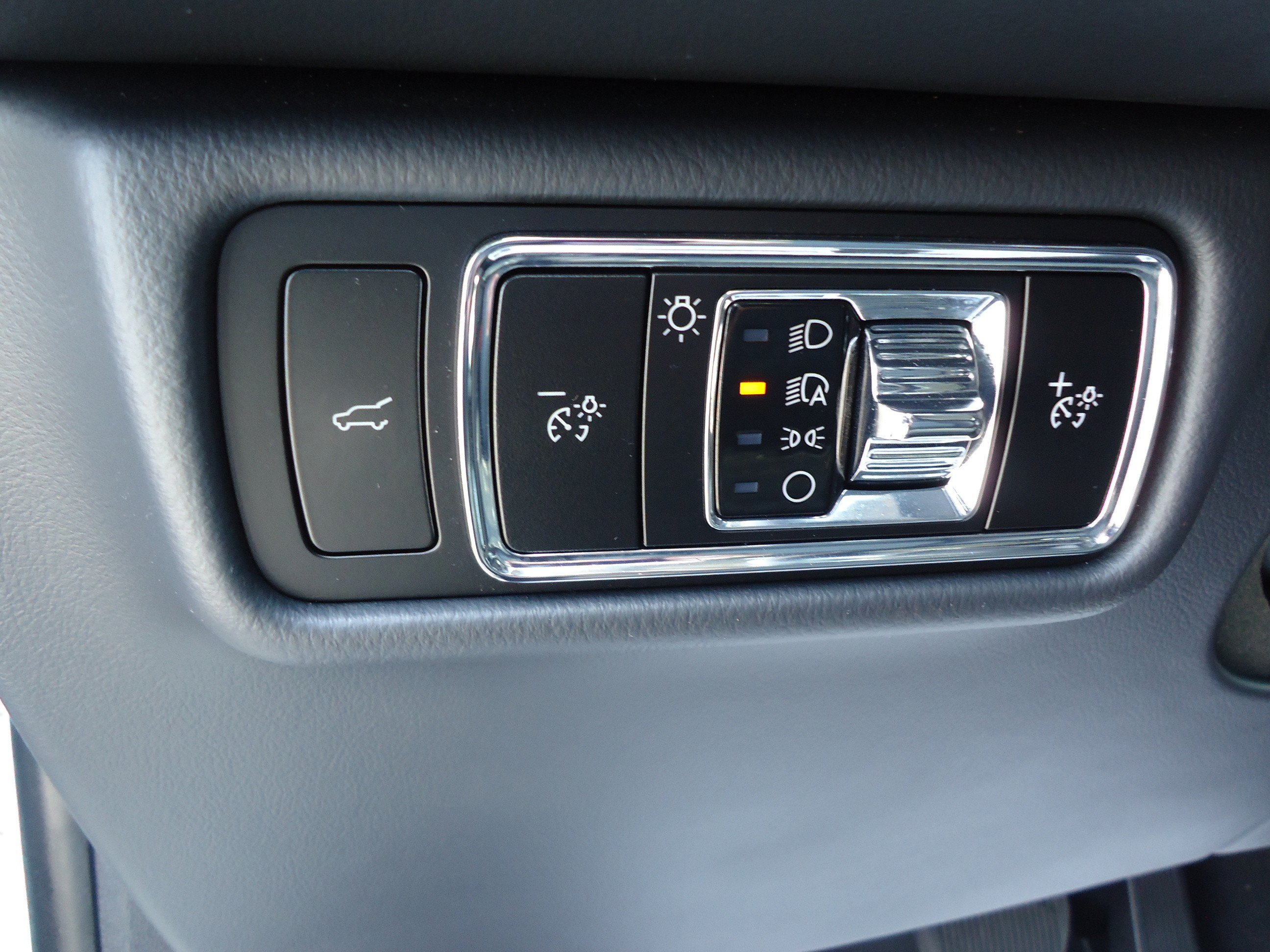 Certified 2025 Lincoln Aviator Reserve w/ Jet Appearance Package AWD/4WD image 14