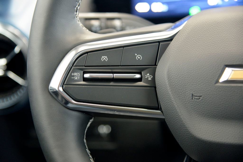 Used 2025 Chevrolet Equinox EV LT w/ Convenience Package image 22