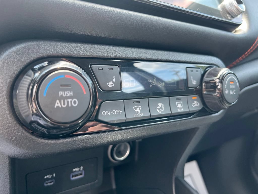Used 2023 Nissan Kicks SR w/ SR Premium Package FWD image 17