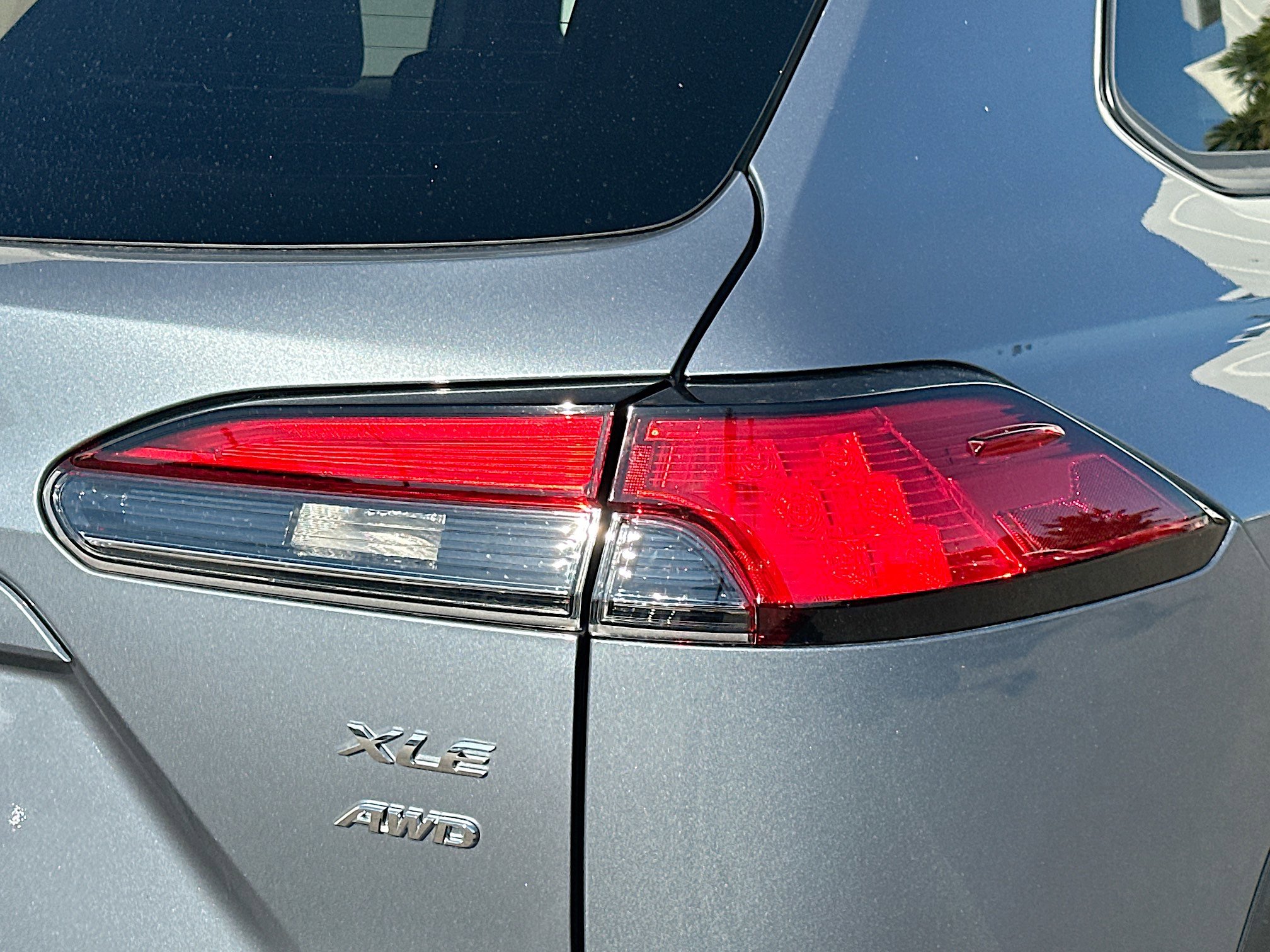 Used 2024 Toyota Corolla Cross XLE w/ Convenience Package image 28