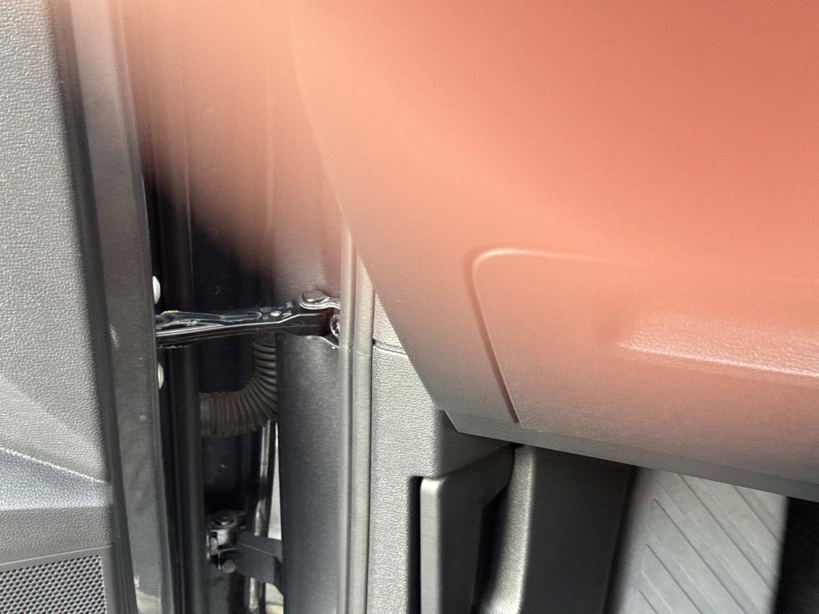 Certified 2023 Volkswagen Tiguan SE image 29