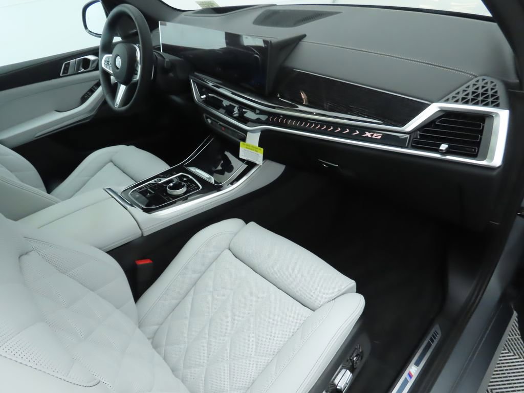 New 2026 BMW X5 xDrive40i w/ Executive Package image 18