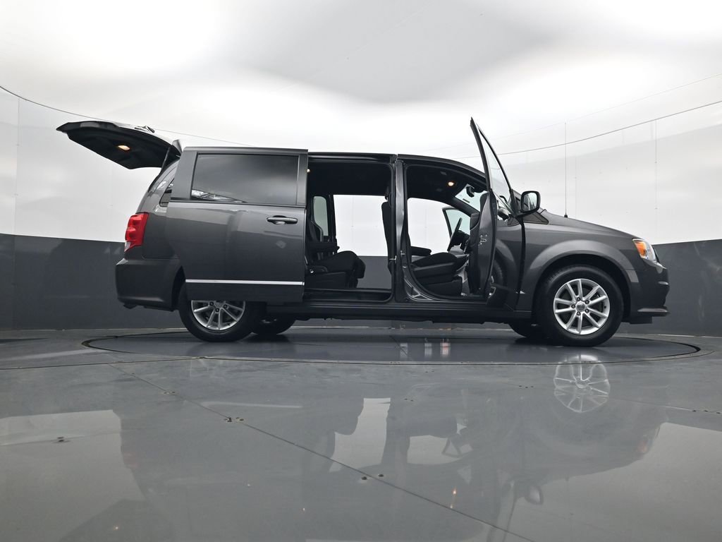 Used 2020 Dodge Grand Caravan SE image 34