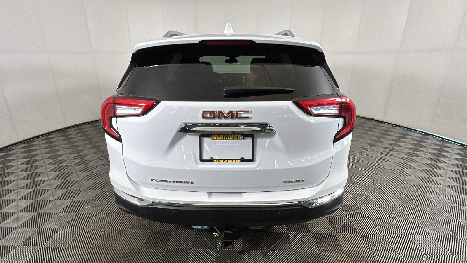 Used 2023 GMC Terrain SLT AWD/4WD image 4