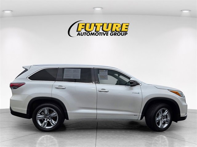 Used 2016 Toyota Highlander Limited Platinum image 3