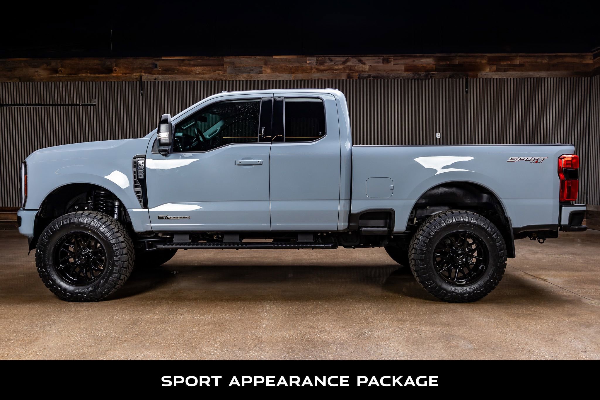 Used 2024 Ford F350 Lariat w/ Sport Appearance Package image 6