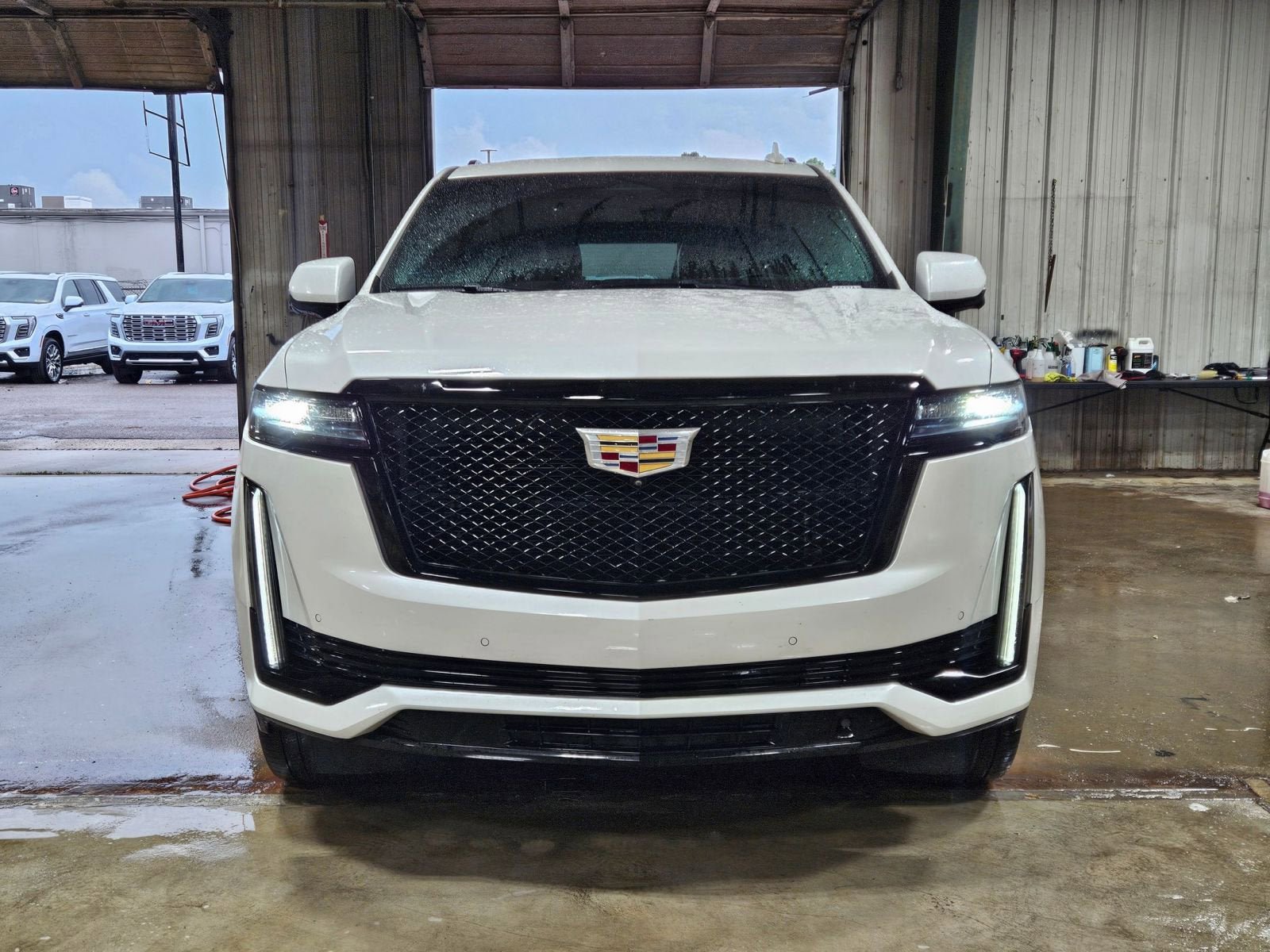 Used 2021 Cadillac Escalade Sport Platinum AWD/4WD image 9