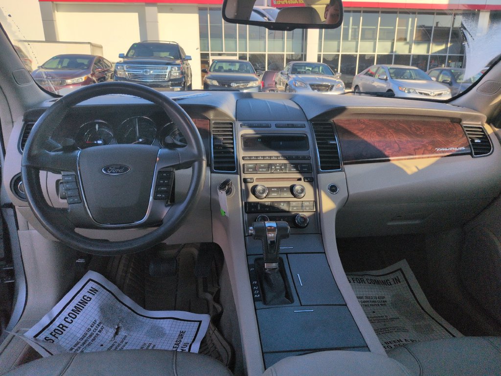 Used 2012 Ford Taurus SEL FWD image 12