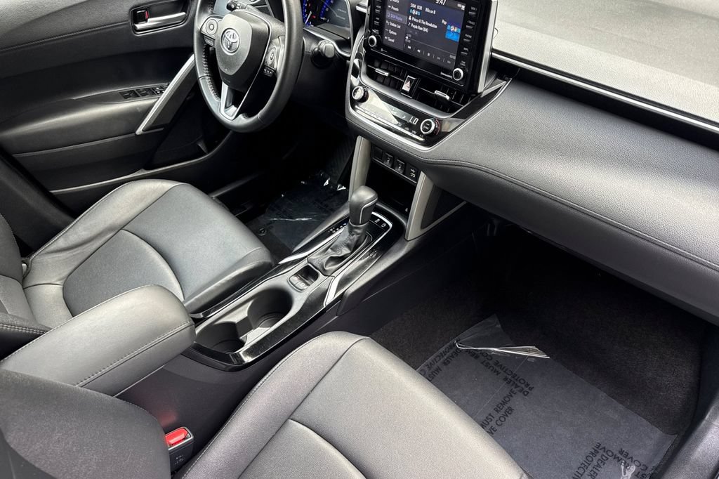 Certified 2022 Toyota Corolla Cross XLE w/ Convenience Package FWD image 15