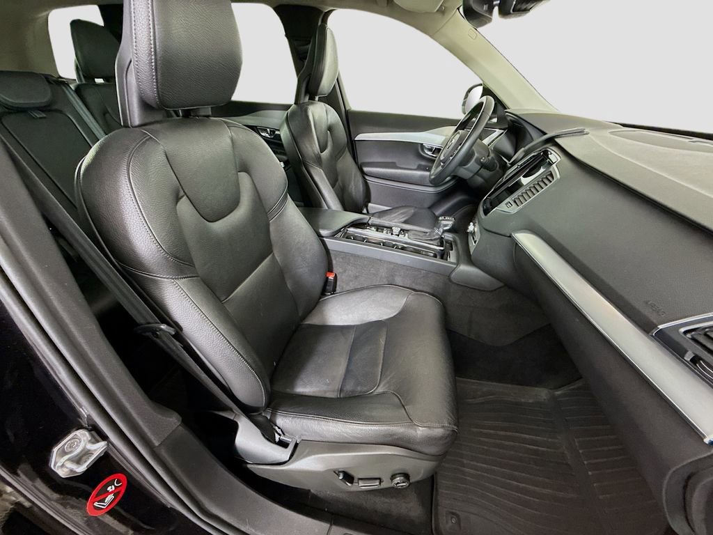 Used 2016 Volvo XC90 T5 Momentum image 27