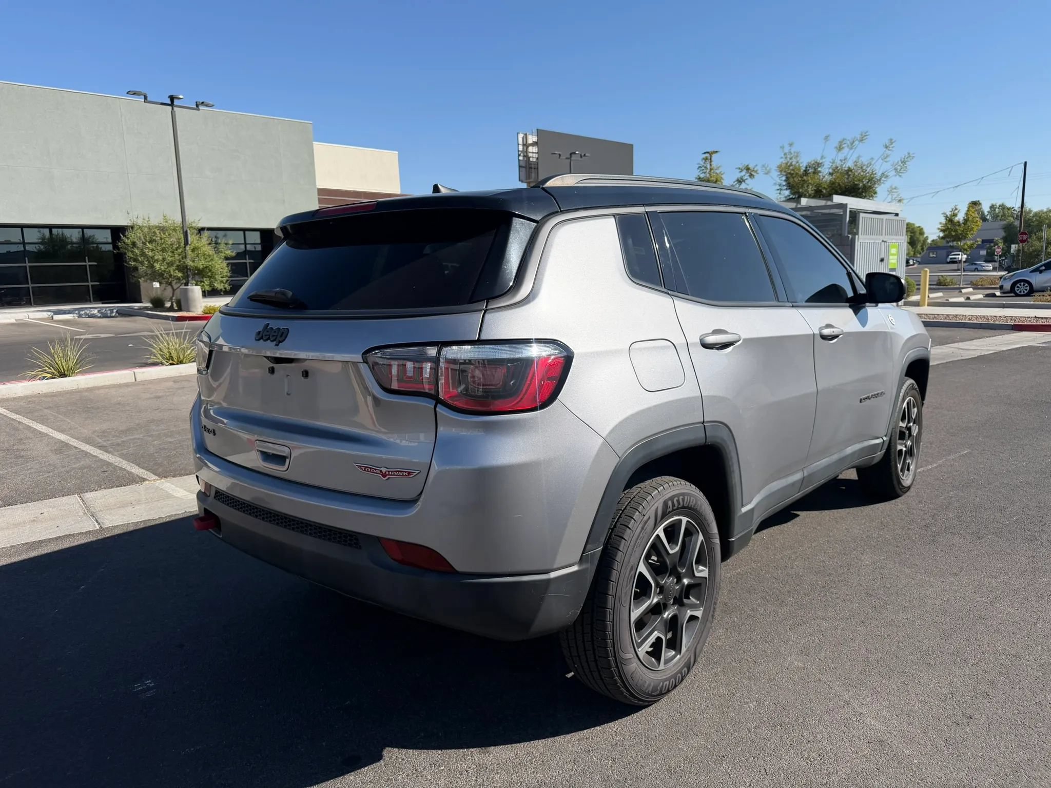 Used 2019 Jeep Compass Trailhawk AWD/4WD image 5