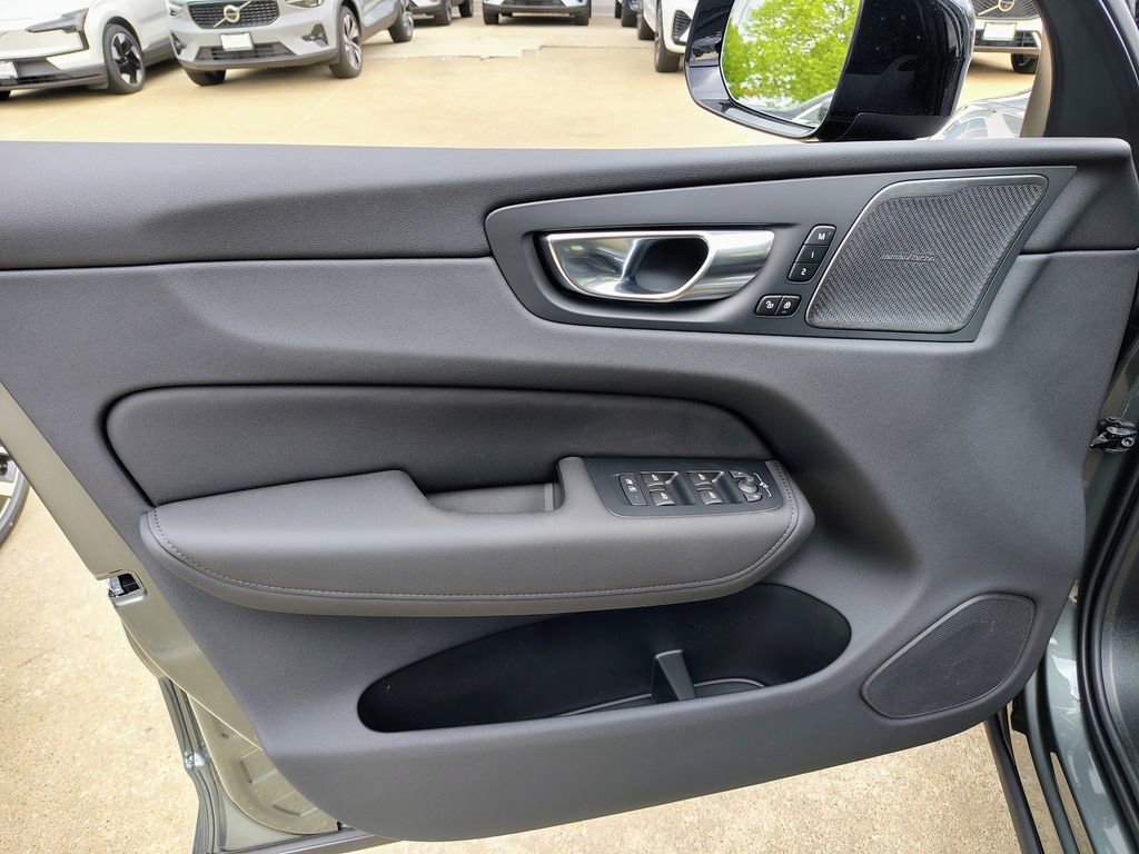 New 2026 Volvo XC60 B5 Ultra w/ Climate Package AWD/4WD image 10