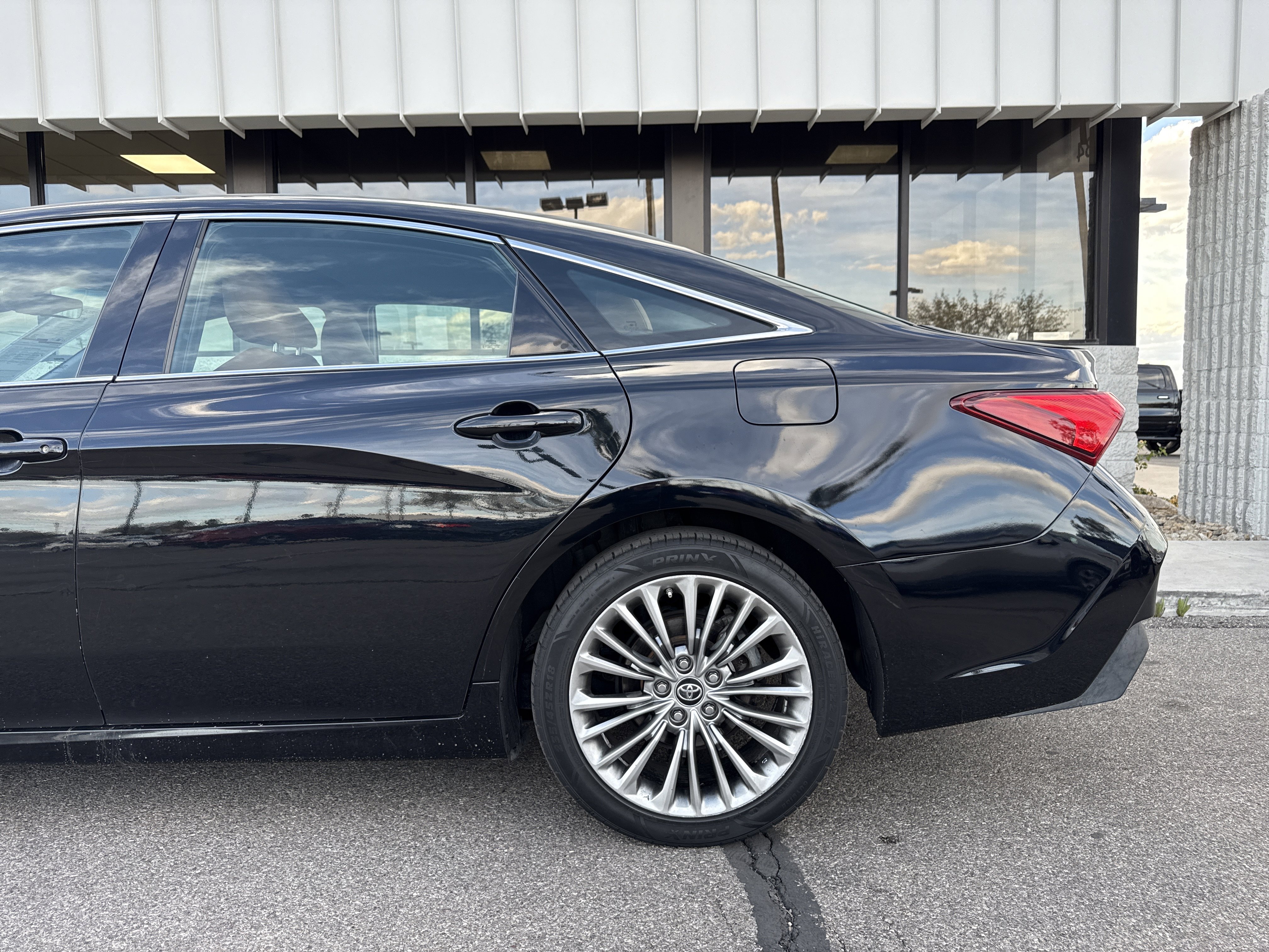 Used 2019 Toyota Avalon Limited w/ All Weather Liner Package image 2