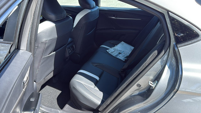 Used 2026 Toyota Camry SE FWD image 16