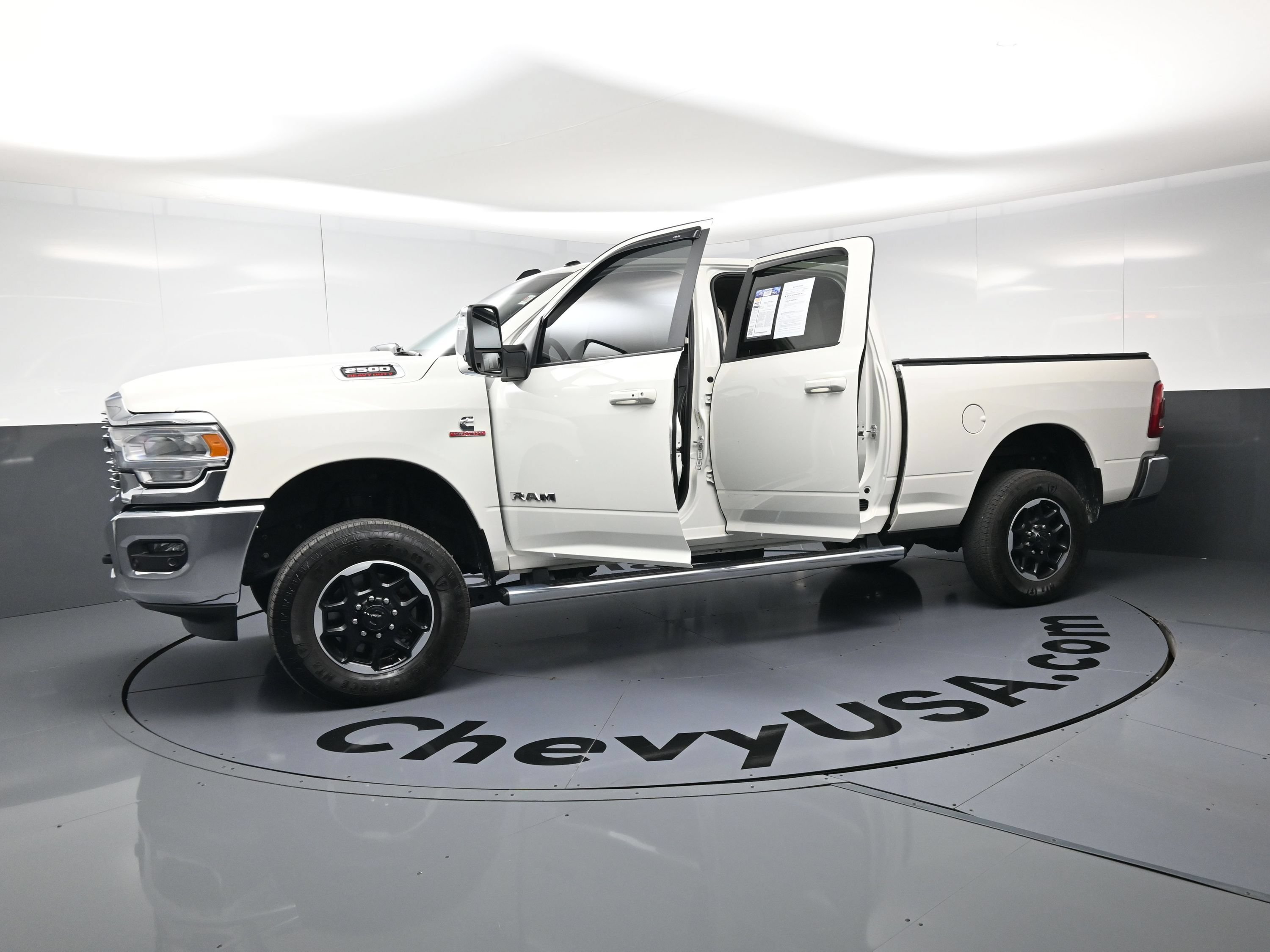 Used 2024 RAM 2500 Laramie AWD/4WD image 20