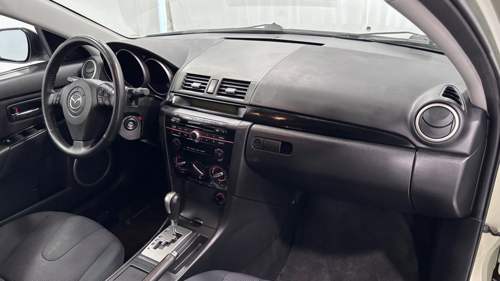 Used 2009 MAZDA MAZDA3 s Touring image 17